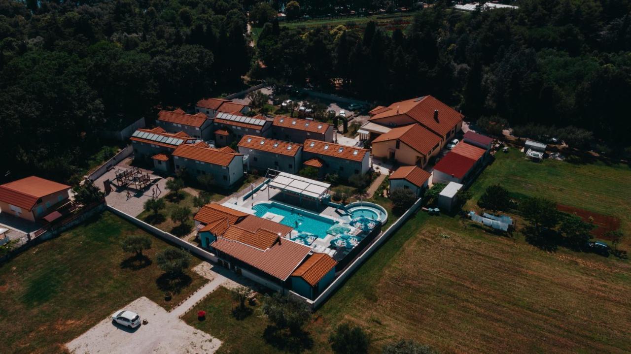 Resort Zatisje Savudrija Bagian luar foto
