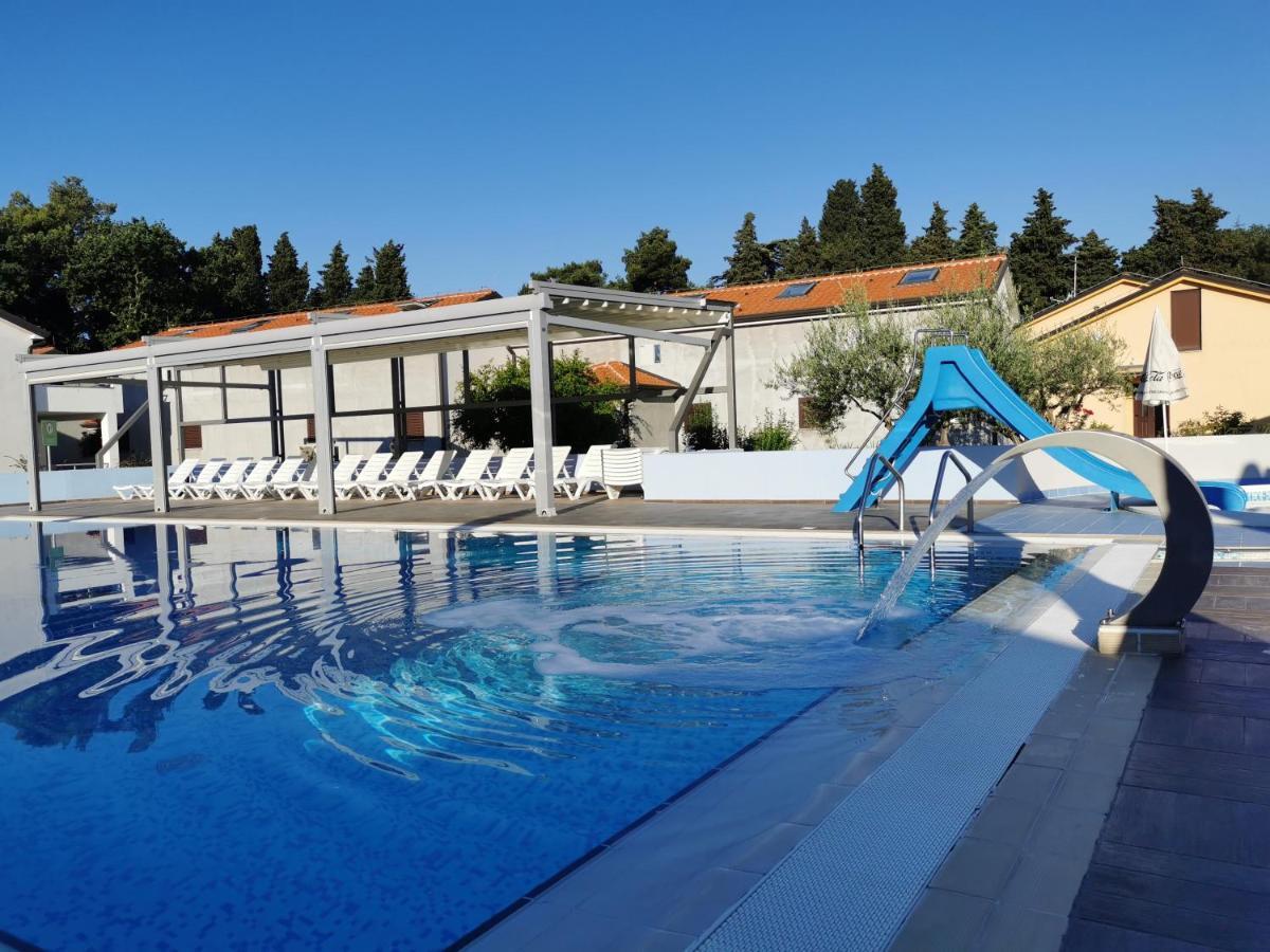 Resort Zatisje Savudrija Bagian luar foto
