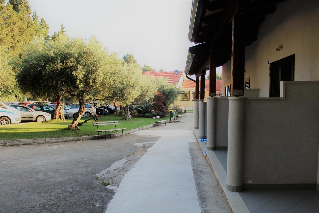 Resort Zatisje Savudrija Bagian luar foto