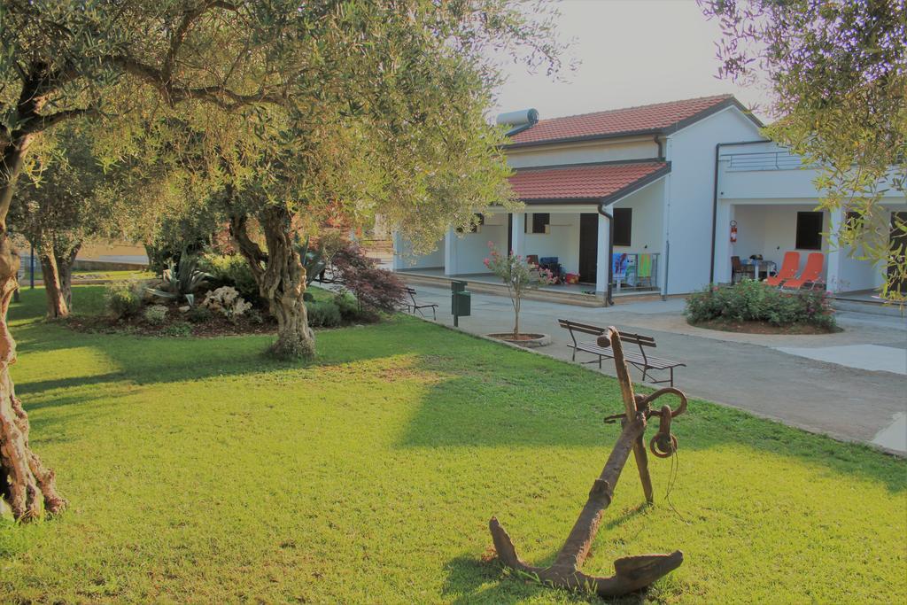 Resort Zatisje Savudrija Bagian luar foto